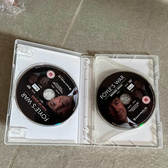 Foyle's War Complete Fifth Season 3 Disc Set - Picture 2 of 3